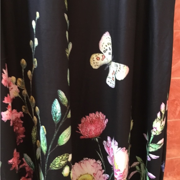 Beautiful long Dress - Picture 3 of 6